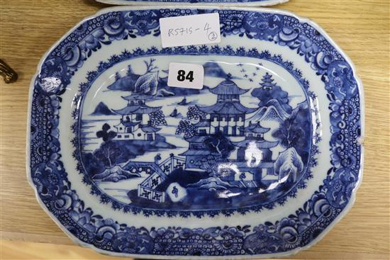 Two Chinese Export blue and white dishes width 28.5cm